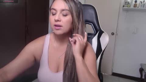 Snapshot of scarlettbellee chatting on 06-01-26, 04:20 Scarlett online show from 06-01-26, 04:20