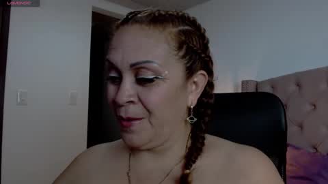 Snapshot of scarlettbooty chatting on 03-07-25, 03:40 scarlettbooty online show from 03-07-25, 03:40