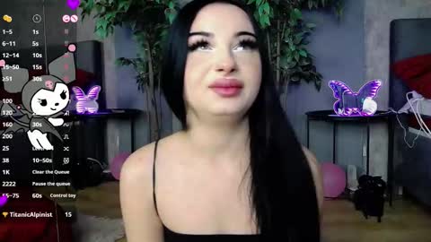 Snapshot of scarlettjakobs chatting on 10-15-25, 06:35 scarlettjakobs online show from 10-15-25, 06:35