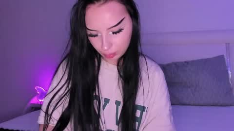 Snapshot of scarlettjakobs chatting on 05-12-26, 05:04 scarlettjakobs online show from 05-12-26, 05:04