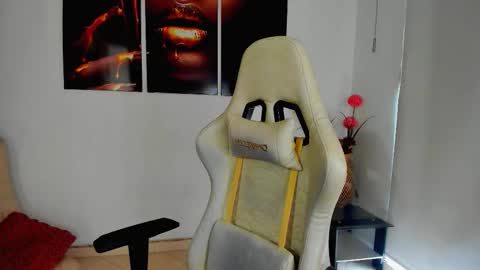 Scarlett online show from 10-24-25, 09:00