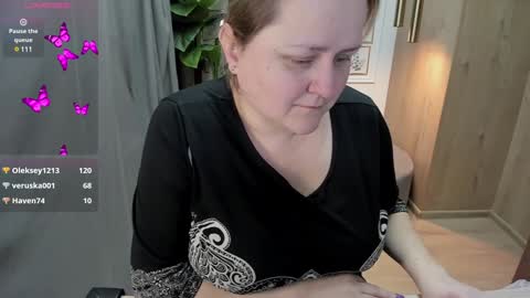 Snapshot of scarlettsoft chatting on 12-10-24, 12:05 Scarlett online show from 12-10-24, 12:05