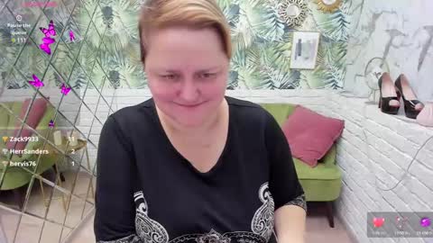 Snapshot of scarlettsoft chatting on 02-03-25, 12:03 Scarlett online show from 02-03-25, 12:03