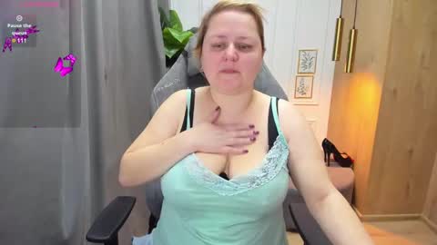 Snapshot of scarlettsoft chatting on 03-11-25, 06:10 Scarlett online show from 03-11-25, 06:10