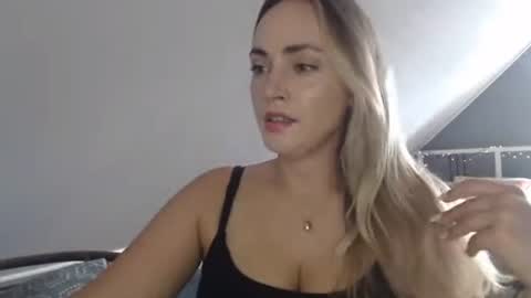 Snapshot of scarlettxblonde chatting on 07-22-26, 02:20 ScarlettxBlonde online show from 07-22-26, 02:20