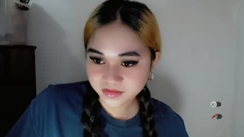 Snapshot of scarletvamp chatting on 10-22-25, 11:54 scarletvamp online show from 10-22-25, 11:54