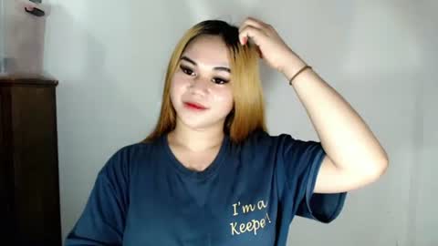 Snapshot of scarletvamp chatting on 10-24-25, 01:03 scarletvamp online show from 10-24-25, 01:03