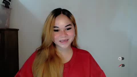 Snapshot of scarletvamp chatting on 11-10-25, 12:53 scarletvamp online show from 11-10-25, 12:53