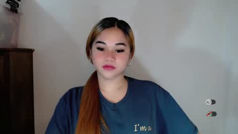 Snapshot of scarletvamp chatting on 11-11-25, 02:00 scarletvamp online show from 11-11-25, 02:00