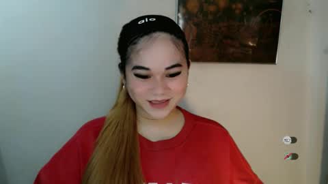 Snapshot of scarletvamp chatting on 11-23-25, 04:40 scarletvamp online show from 11-23-25, 04:40