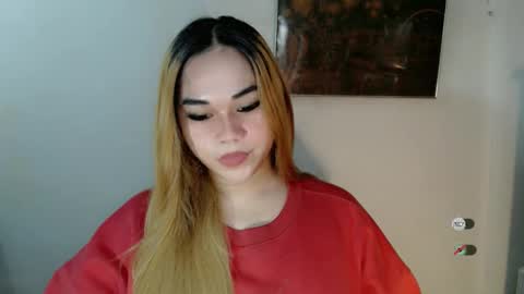 Snapshot of scarletvamp chatting on 11-24-25, 07:35 scarletvamp online show from 11-24-25, 07:35