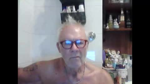 Snapshot of schizzodoro chatting on 09-19-25, 02:57 schizzodoro online show from 09-19-25, 02:57