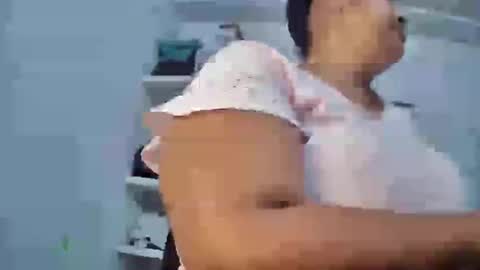 Snapshot of schoco_milf chatting on 02-20-25, 02:35 mai latina online show from 02-20-25, 02:35