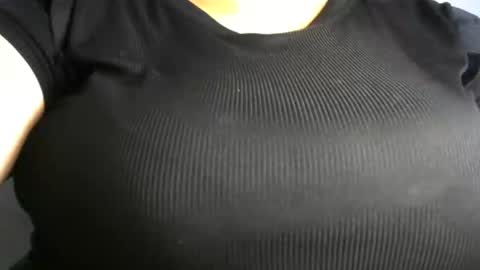 Snapshot of schoco_milf chatting on 09-22-25, 12:18 mai latina online show from 09-22-25, 12:18