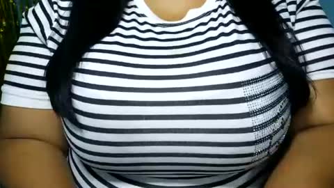 Snapshot of schoco_milf chatting on 06-21-26, 12:52 mai latina online show from 06-21-26, 12:52