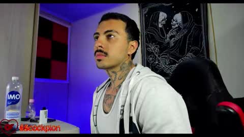 Snapshot of scockpion_ chatting on 10-21-25, 04:24 Alejandro help me to reach 200 thumps up online show from 10-21-25, 04:24