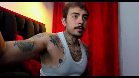 Alejandro help me to reach 200 thumps up online show from 03-19-26, 07:56