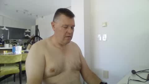 Scoobs online show from 11-26-25, 02:12