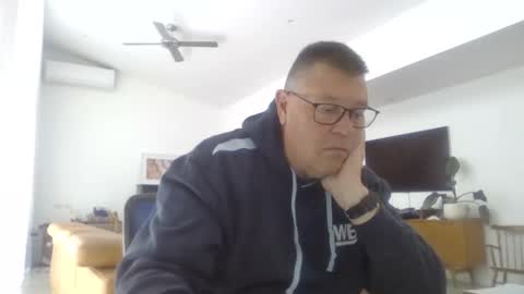 Scoobs online show from 04-10-26, 03:01