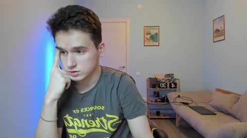 Snapshot of scooby_r chatting on 01-30-25, 05:41 Thomas brunette and Alex blond online show from 01-30-25, 05:41