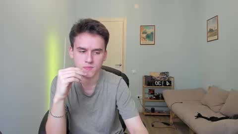 Snapshot of scooby_r chatting on 03-03-25, 01:42 Thomas brunette and Alex blond online show from 03-03-25, 01:42