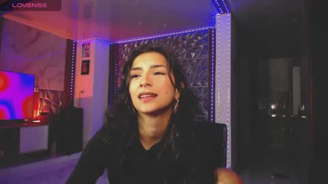 Snapshot of scorpion420_ chatting on 05-27-26, 09:12 Isabel online show from 05-27-26, 09:12