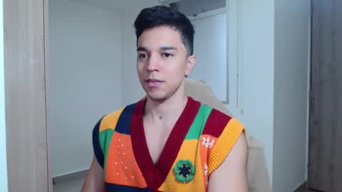 Snapshot of scott_brasher1 chatting on 01-20-25, 09:43 Twitter Scott brasher1 Instagram Camiloestuardo2 online show from 01-20-25, 09:43