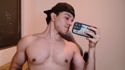 Snapshot of scott_brasher1 chatting on 02-20-25, 01:46 Twitter Scott brasher1 Instagram Camiloestuardo2 online show from 02-20-25, 01:46