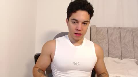 Snapshot of scott_brasher1 chatting on 12-17-25, 01:11 Twitter Scott brasher1 Instagram Camiloestuardo2 online show from 12-17-25, 01:11