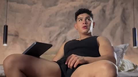 Andrew Flintt online show from 02-25-26, 04:33