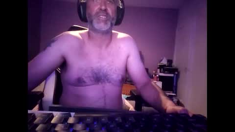 Snapshot of scottish79111 chatting on 05-22-26, 09:42 scottish79111 online show from 05-22-26, 09:42