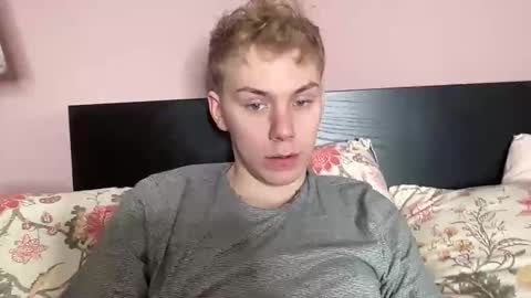 Snapshot of scottish_twink01 chatting on 10-14-25, 12:17 danny online show from 10-14-25, 12:17