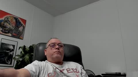 YourBannana1 online show from 03-11-25, 04:18