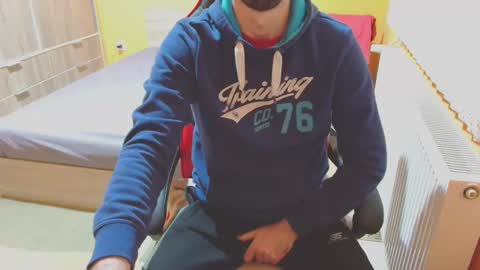 Snapshot of scotty_98 chatting on 01-07-25, 03:12 scotty_98 online show from 01-07-25, 03:12