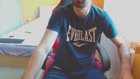 Snapshot of scotty_98 chatting on 01-26-25, 01:15 scotty_98 online show from 01-26-25, 01:15