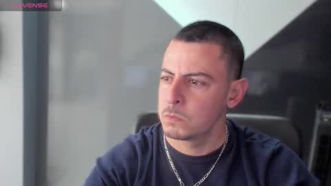 Snapshot of scotty_music chatting on 01-06-26, 04:43 Ricardo online show from 01-06-26, 04:43