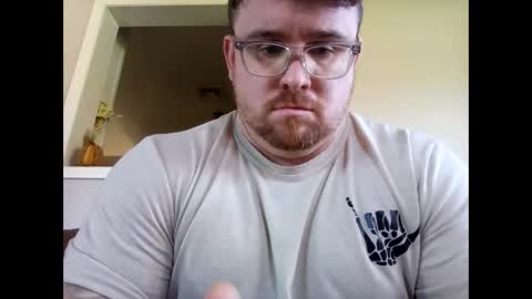 Snapshot of scottyknows101 chatting on 11-04-25, 05:12 scottyknows101 online show from 11-04-25, 05:12