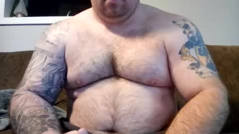 Snapshot of scottyknows101 chatting on 11-12-25, 01:00 scottyknows101 online show from 11-12-25, 01:00