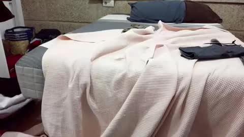 scubi007 online show from 10-20-25, 05:41