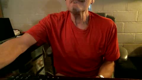 Snapshot of sdh69 chatting on 10-30-25, 04:41 eating pussy sucking dick online show from 10-30-25, 04:41