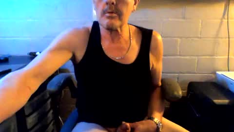 eating pussy  sucking dick online show from 02-18-26, 11:33