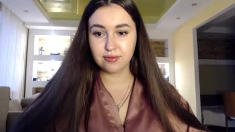 Snapshot of sea_cocktail chatting on 12-06-24, 01:11 Elizabeth  online show from 12-06-24, 01:11