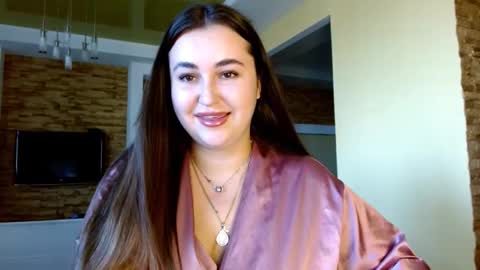 Snapshot of sea_cocktail chatting on 09-23-25, 02:31 Elizabeth  online show from 09-23-25, 02:31