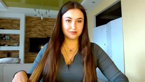 Elizabeth  online show from 11-04-25, 07:51