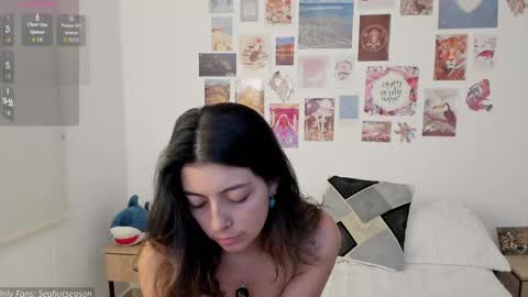 Aria Independent model online show from 04-28-26, 02:27