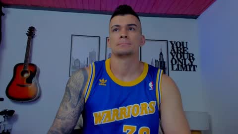 Snapshot of sean_carrera69 chatting on 01-03-25, 11:25 Sean Carrera online show from 01-03-25, 11:25