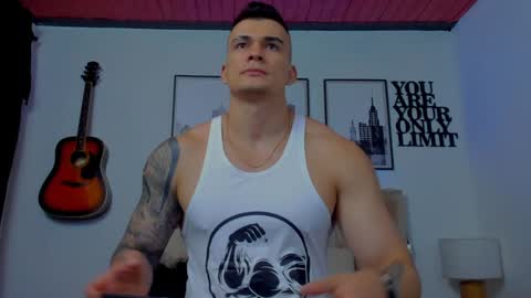 Snapshot of sean_carrera69 chatting on 01-20-25, 08:07 Sean Carrera online show from 01-20-25, 08:07