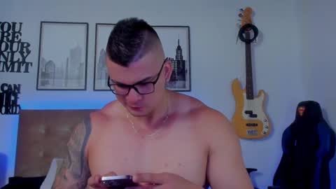 Snapshot of sean_carrera69 chatting on 09-18-25, 02:57 Sean Carrera online show from 09-18-25, 02:57