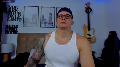 Snapshot of sean_carrera69 chatting on 12-18-25, 03:23 Sean Carrera online show from 12-18-25, 03:23