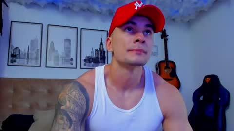 Snapshot of sean_carrera69 chatting on 07-08-26, 12:04 Sean Carrera online show from 07-08-26, 12:04